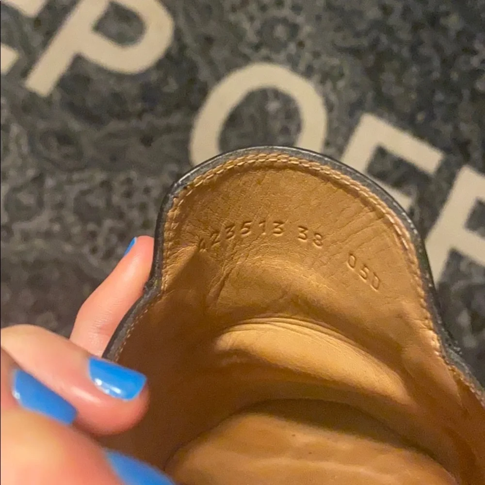 Gucci Princetown. Fits like a woman’s 7 or 7.5. - Picture 5 of 7